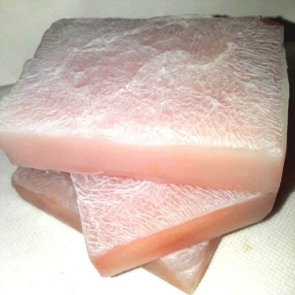 HAND crafted new Pink Gardina organic soap bar - Picture 4 of 9